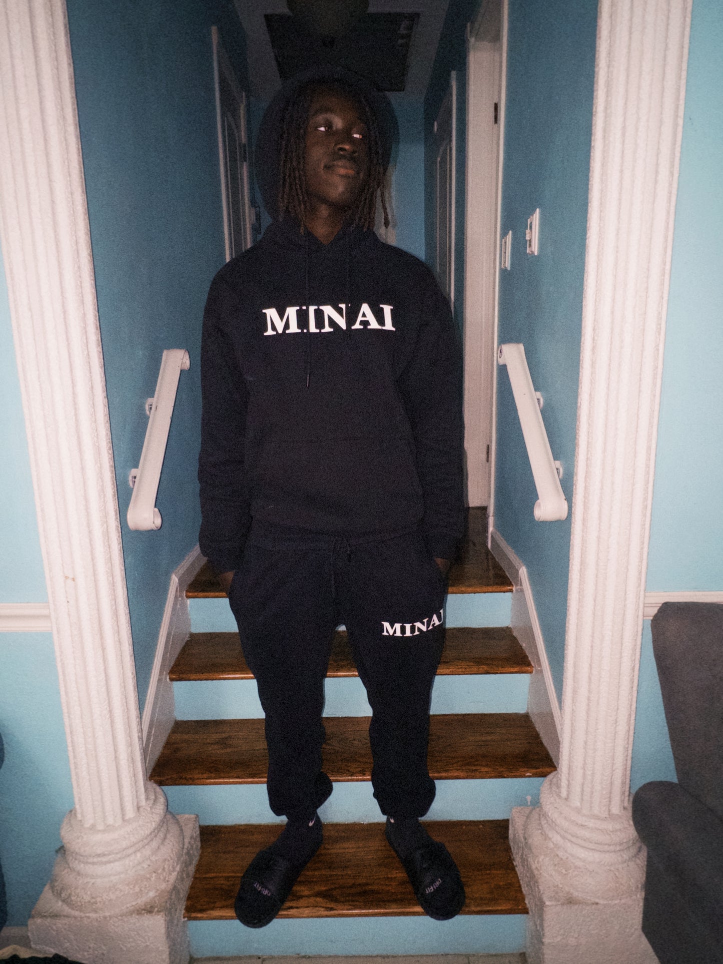 MINAI HOODIE